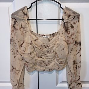 Long sleeve crop top